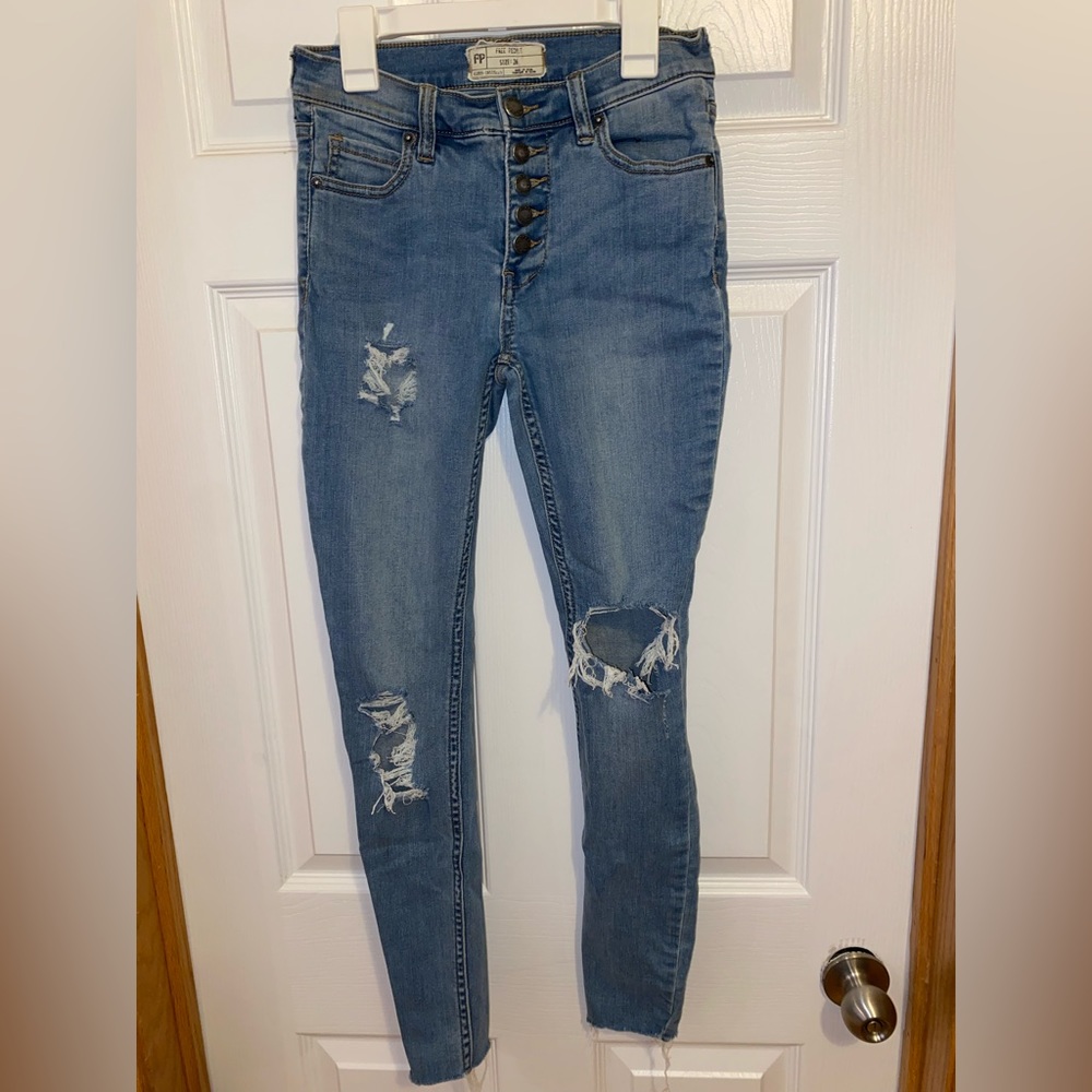 Ripped Blue Free People Skinny Jeans, Size 26